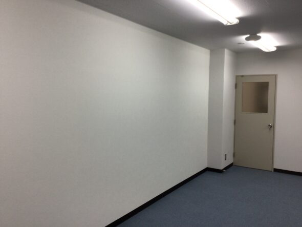 テナントの間仕切りで借りやすいサイズへ！！　流山市江戸川台　賃貸物件　テナント　リフォームイメージ02
